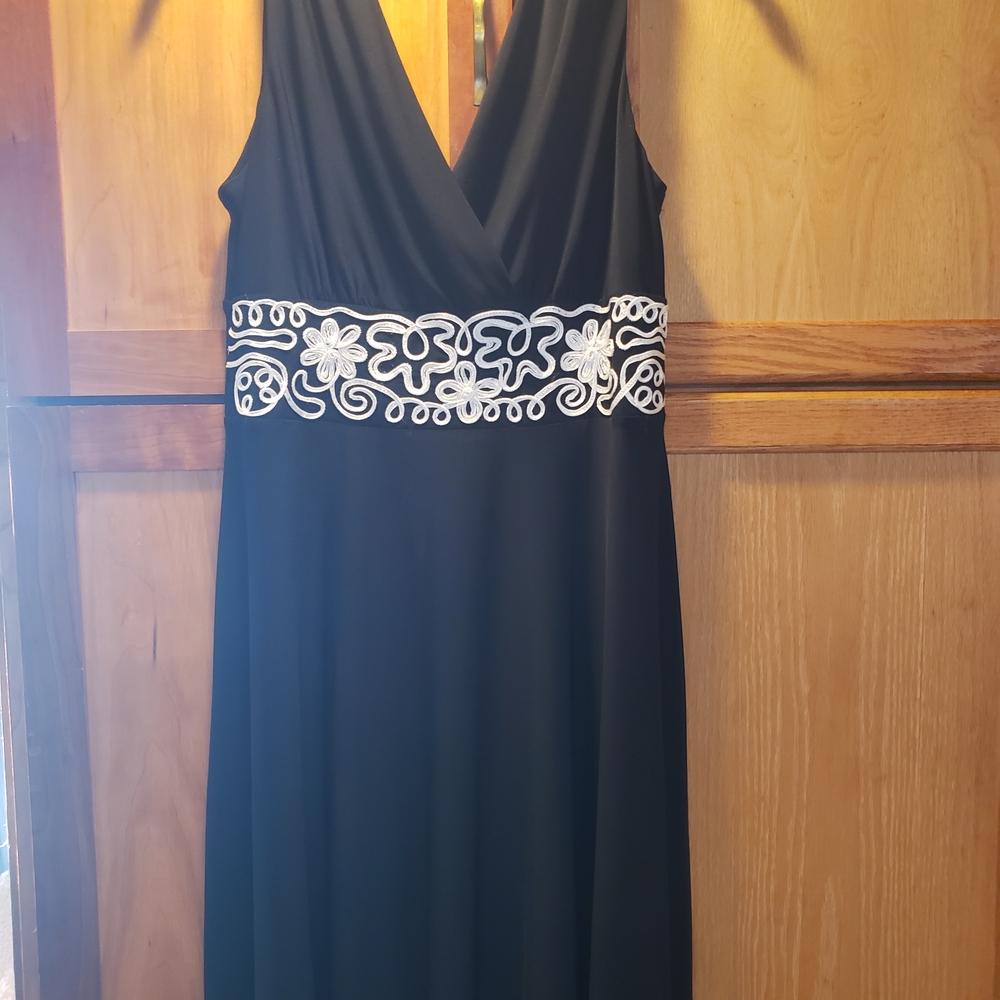 Ronni Nicole Black Maxi Dress with White Embroidery